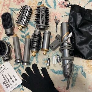 Professional Hair Styling Set with Attachments - Black and Gold